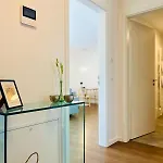 Im Zentrum Von Ruhig Gelegen Mit Parkplatz Und Balkon Fuer Bis Zu 4 Gaeste *
