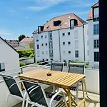 Im Zentrum Von Ruhig Gelegen Mit Parkplatz Und Balkon Fuer Bis Zu 4 Gaeste Daire Straubing