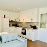 Apartman Im Zentrum Von Ruhig Gelegen Mit Parkplatz Und Balkon Fuer Bis Zu 4 Gaeste *