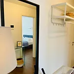 Im Zentrum Von Ruhig Gelegen Mit Parkplatz Und Balkon Fuer Bis Zu 4 Gaeste Apartman