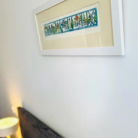 Apartment Residery - Dein Zentrales In Urbanem Chic Mit Balkon Straubing