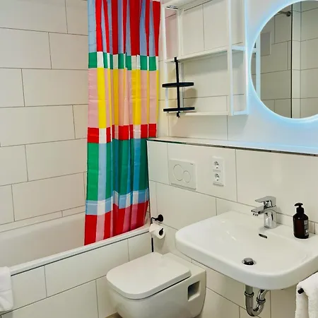 Apartment Residery - Dein Zentrales In Urbanem Chic Mit Balkon Straubing