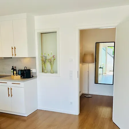 Im Zentrum Von Ruhig Gelegen Mit Parkplatz Und Balkon Fuer Bis Zu 4 Gaeste