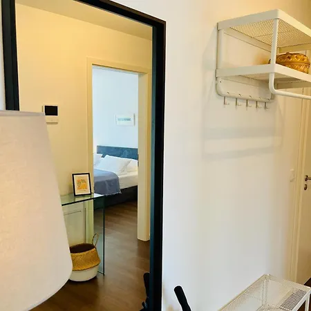 Im Zentrum Von Ruhig Gelegen Mit Parkplatz Und Balkon Fuer Bis Zu 4 Gaeste 公寓